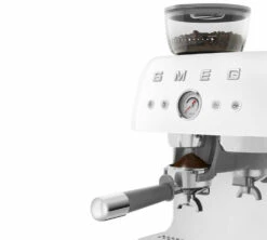 Machine Expresso SMEG EGF03WHEU Blanche Années 50 Avec Moulin Intégré -Boutique De Café smeg egf03 blanche 4